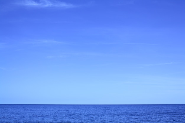 Blauw Lucht En Zee Landschap Gratis Foto