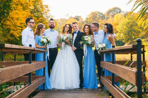 Bruidsmeisjes en bruidsmeisjes Premium Foto
