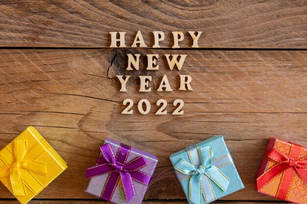 Gelukkig nieuwjaar 2022. citaat gemaakt van houten letters