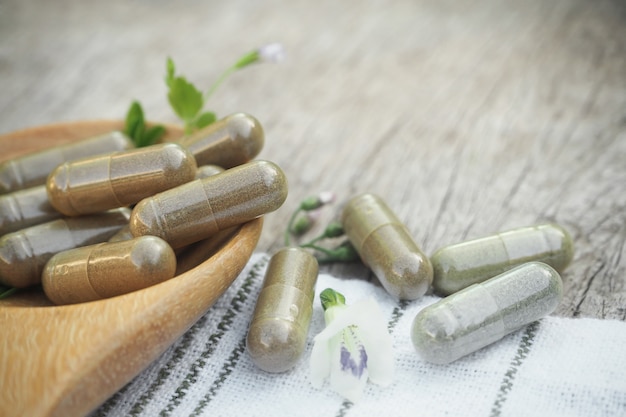 Kruidenpoeder capsules Premium Foto