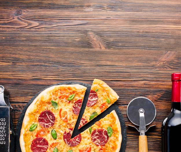 Leg vlakke italiaanse voedselsamenstelling met copyspace Gratis Foto