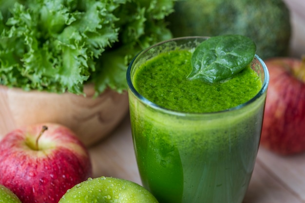 Vers groen smoothie macroschot Gratis Foto