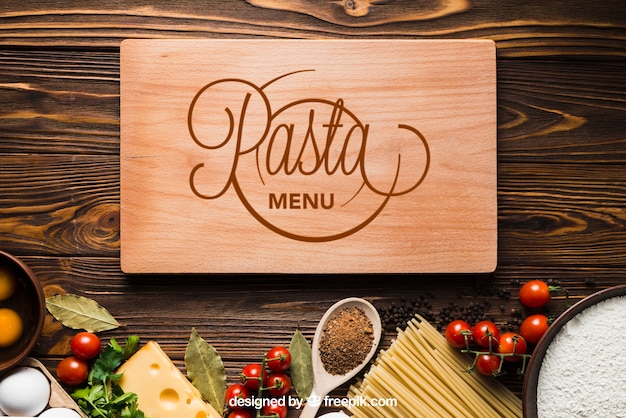 Download Pasta mockup met houten plank PSD Bestanden | Gratis Download