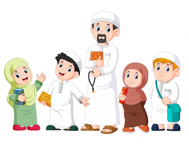 Gelukkig mohammedaans jong geitje dat met het houden van heilige koran toont Premium Vector