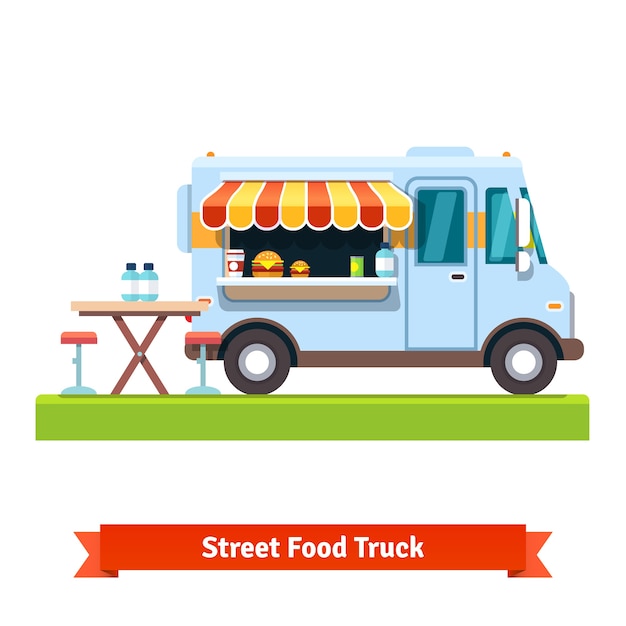 Geopende Street Food Truck Met Gratis Tafel | Gratis Vector