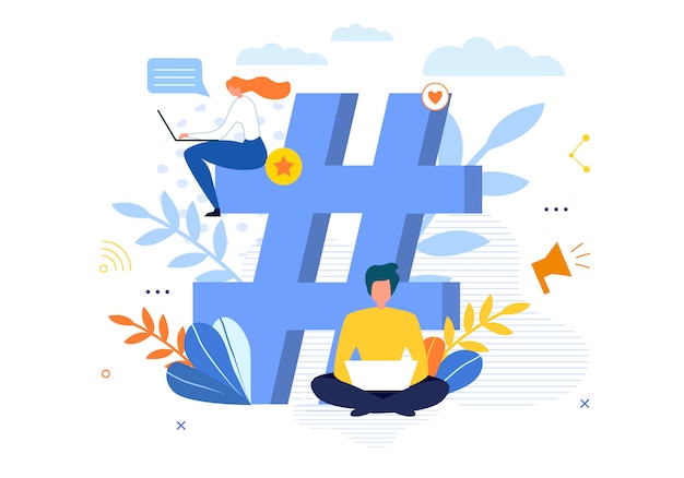 Groot hashtag-symbool met mensen die op laptop chatten Premium Vector