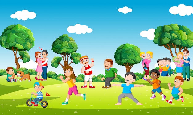 Mensen in stadspark die sporten doen en met kinderen in vrije tijd spelen Premium Vector