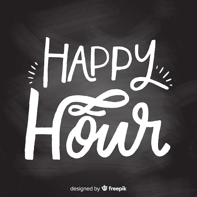 Platte ontwerp happy hour belettering op schoolbord Gratis Vector