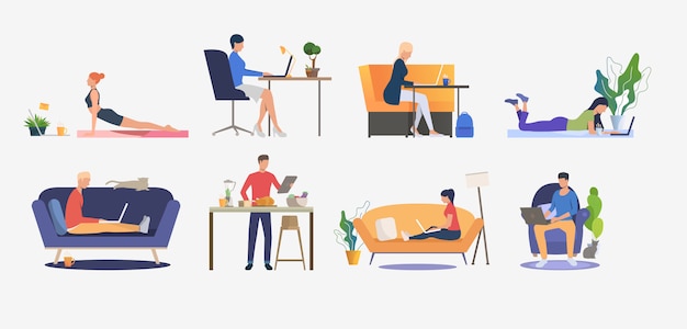 Set van mensen met behulp van computers en rust Gratis Vector